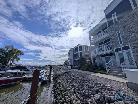2564 S Waterside Ct #221, Lakeside Marblehead, OH 43440