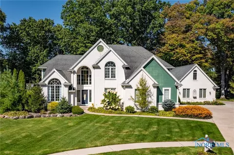 4504 Promenade Ln, Sylvania, OH 43560