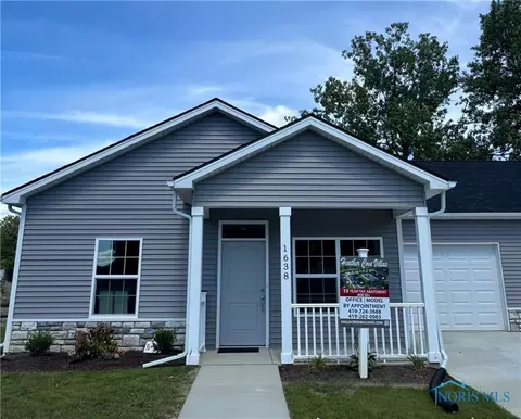 1553 Heather Meadow Dr, Toledo, OH 43614