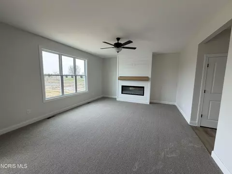 1407 Thomas Ln, Waterville, OH 43566 photo 3