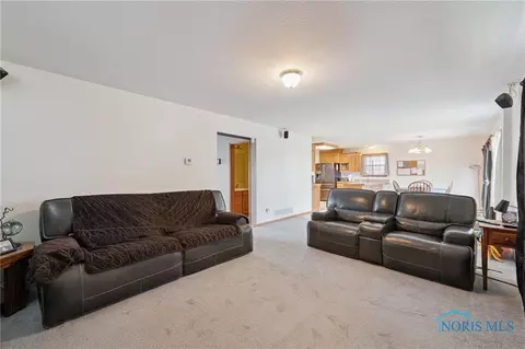 5694 Bermuda Dr, Walbridge, OH 43465 photo 10