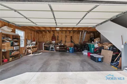 5694 Bermuda Dr, Walbridge, OH 43465 photo 21
