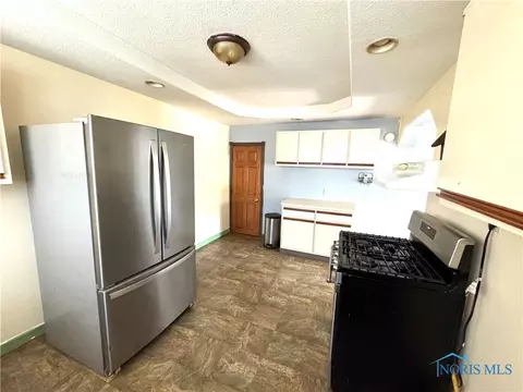 415 E Main St, Deshler, OH 43516 photo 6