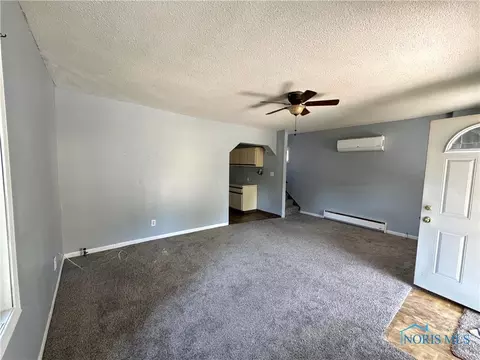 415 E Main St, Deshler, OH 43516 photo 4