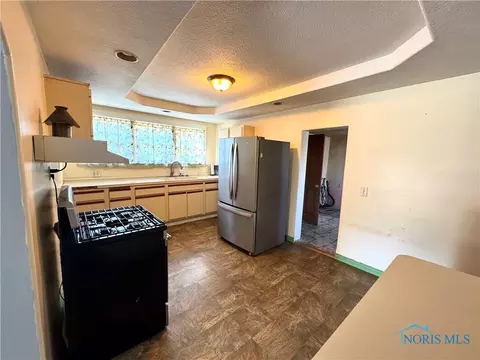 415 E Main St, Deshler, OH 43516 photo 5