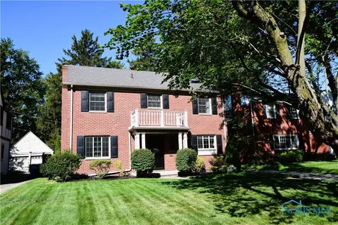 2433 Densmore Dr, Toledo, OH 43606