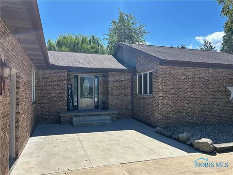 10208 Corduroy Rd, Curtice, OH 43412