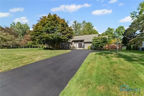 5343 Fox Run Ln, Toledo, OH 43623
