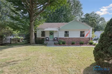 847 Pearl St, Bowling Green, OH 43402