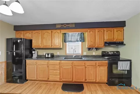 236 E Perrin Ave, Mccomb, OH 45858 photo 17