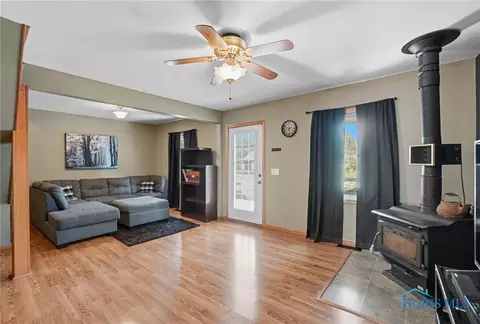 236 E Perrin Ave, Mccomb, OH 45858 photo 7