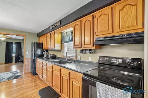 236 E Perrin Ave, Mccomb, OH 45858 photo 15