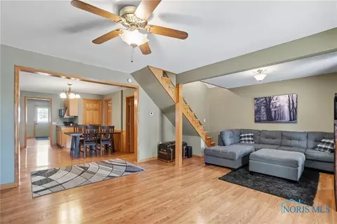 236 E Perrin Ave, Mccomb, OH 45858 photo 11