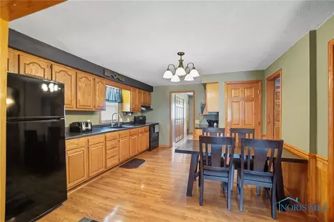 236 E Perrin Ave, Mccomb, OH 45858 photo 12