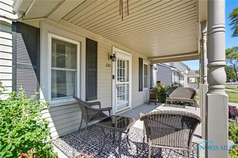 236 E Perrin Ave, Mccomb, OH 45858 photo 4