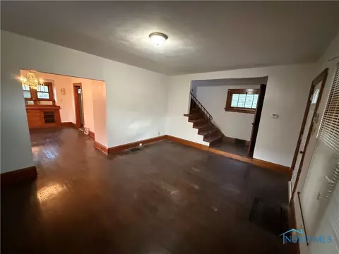 Living - 616 E Park St, Toledo, OH 43608 photo 2 of 2