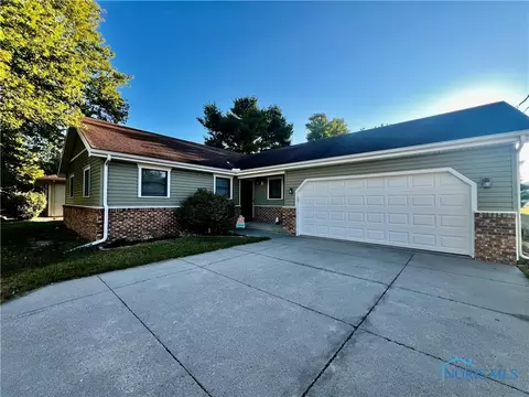 17630 Woodburn Ave, Grand Rapids, OH 43522