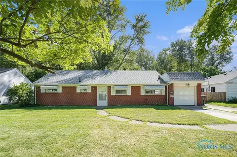 1644 Del Monte Dr, Toledo, OH 43615