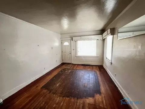 Living - 532 Spring St, Toledo, OH 43608 photo 1 of 3