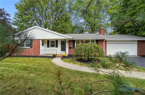 1812 Camelot Ln, Findlay, OH 45840