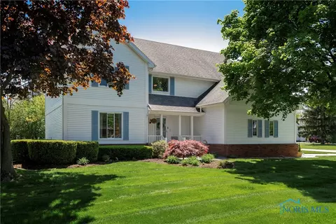 765 Ashbury Dr, Perrysburg, OH 43551