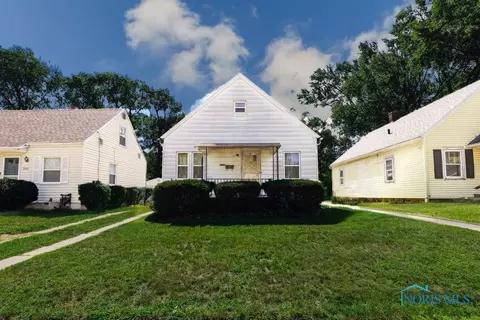 2629 Oak Grove Pl, Toledo, OH 43613