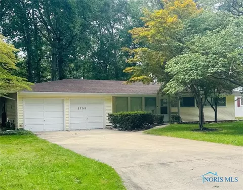 3705 Lincolnshire Woods Rd, Toledo, OH 43606