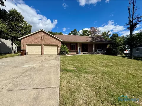 1935 Edgewood Dr, Defiance, OH 43512