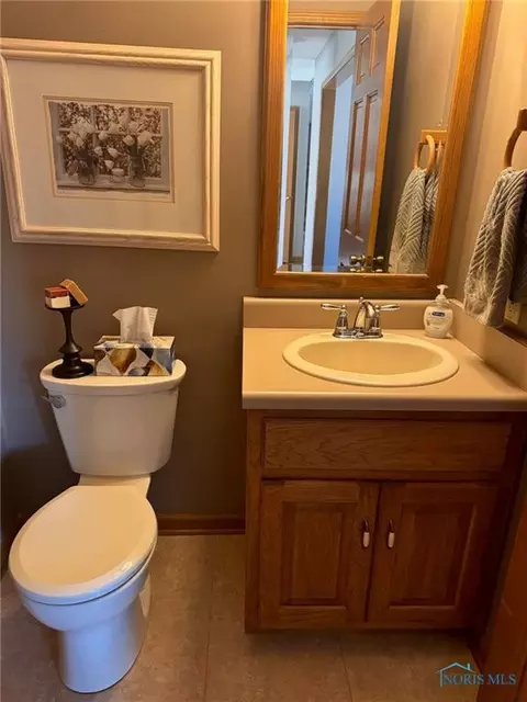 Bath - 107 Shaffer Blvd, Bryan, OH 43506 photo 1 of 6