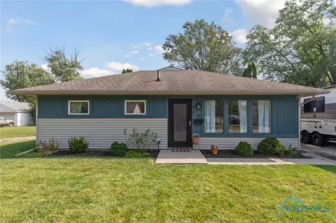 1018 Hugo St, Maumee, OH 43537
