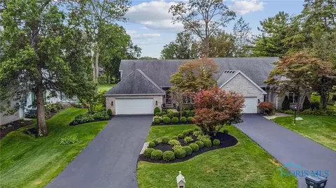 44 Treetop Pl, Holland, OH 43528