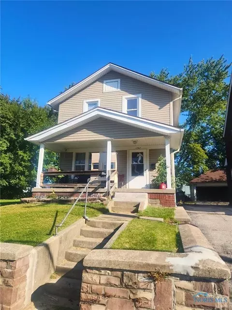 1742 Brussels St, Toledo, OH 43613