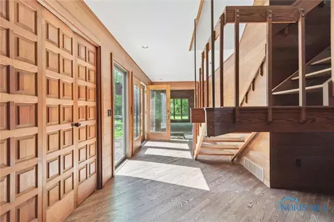 Entry Way - 04441 State Route 576, Bryan, OH 43506 photo 1 of 3