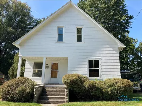 5867 N Main St, Sylvania, OH 43560