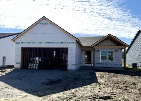 5026 Easton Dr, Oregon, OH 43616