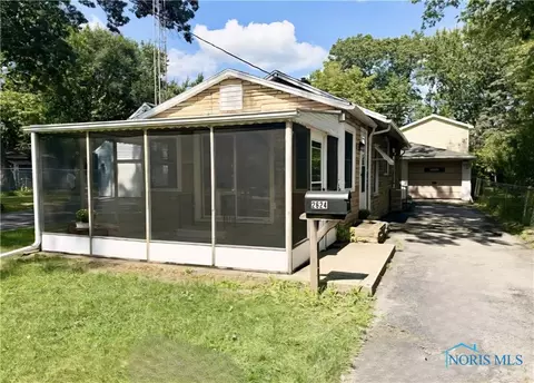 2624 Grantwood Dr, Toledo, OH 43613