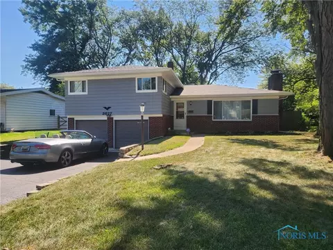 3627 Golfgate Dr, Toledo, OH 43614