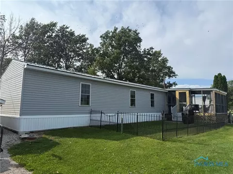 265 S Meachem, Port Clinton, OH 43452
