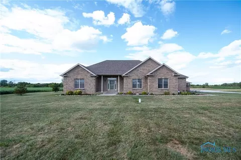 4303 Curtice Rd, Northwood, OH 43619