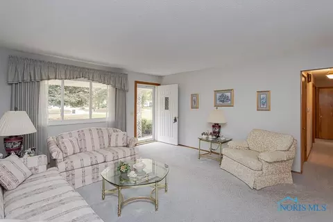 1539 Cass Rd, Maumee, OH 43537 photo 5