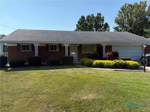 1539 Cass Rd, Maumee, OH 43537