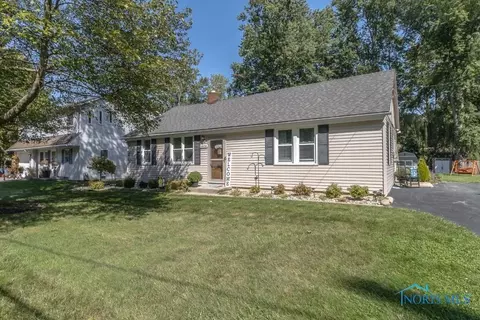 6606 Blossman Rd, Toledo, OH 43617