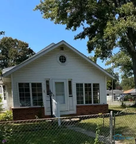 5523 Fenwick Dr, Toledo, OH 43623
