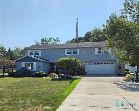 105 Clearview Dr, Hicksville, OH 43526