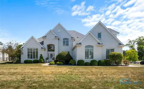26006 Seminary Rd, Perrysburg, OH 43551