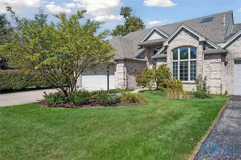 8670 Augusta Ln, Holland, OH 43528