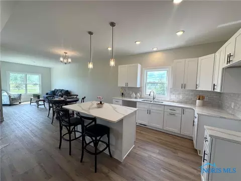 Kitchen - 1902 Caleb Ct, Waterville, OH 43566 photo 1 of 2