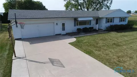 195 Eastland Dr, Ottawa, OH 45875