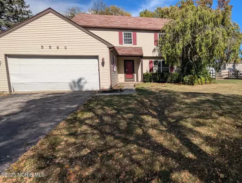 5560 Greenridge Dr, Toledo, OH 43615