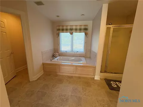 107 Deerfield Cir, Bryan, OH 43506 photo 12